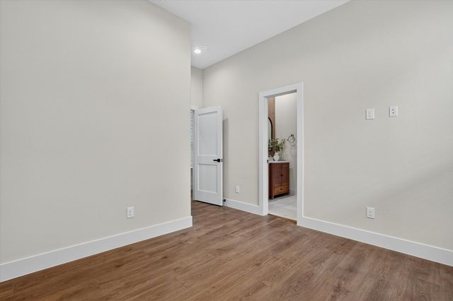 3210 Carpenter Avenue, Dallas, TX 75215