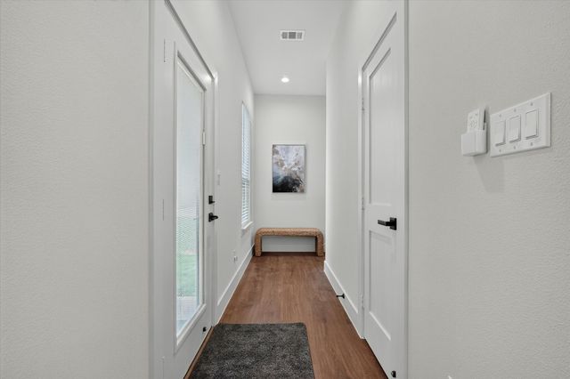 3210 Carpenter Avenue, Dallas, TX 75215