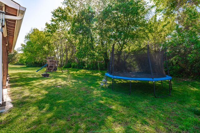 521 Redstone Dr, Gallatin, TN 37066