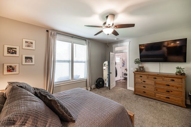 521 Redstone Dr, Gallatin, TN 37066