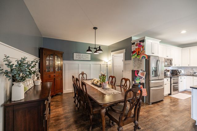 521 Redstone Dr, Gallatin, TN 37066