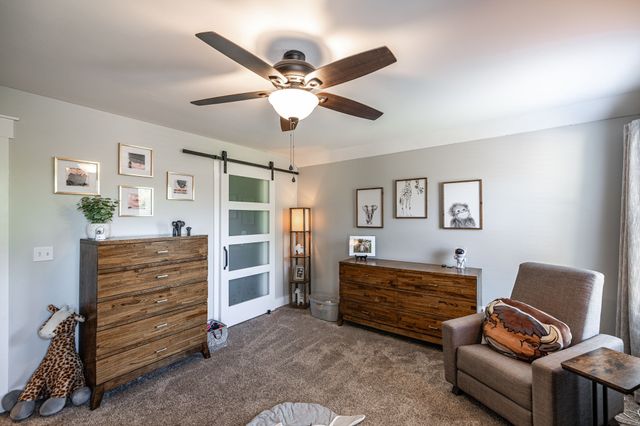 521 Redstone Dr, Gallatin, TN 37066