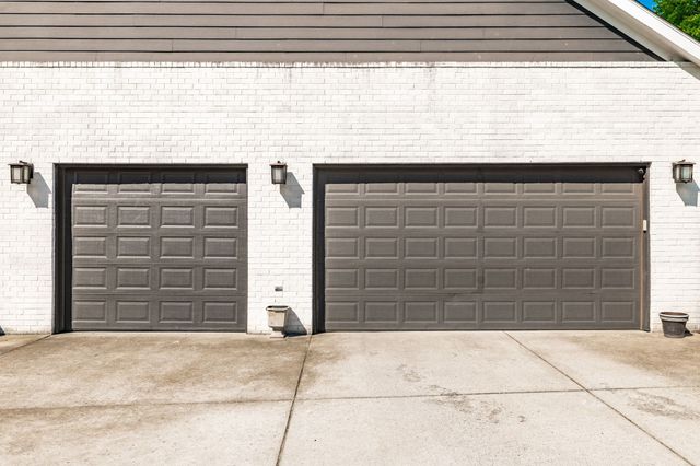 521 Redstone Dr, Gallatin, TN 37066