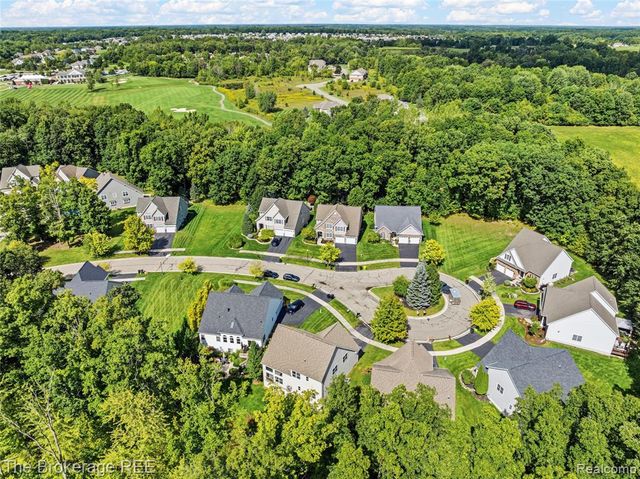 10199 Edgewood Drive, Grand Blanc, MI 48439
