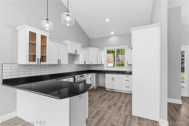 10199 Edgewood Drive, Grand Blanc, MI 48439