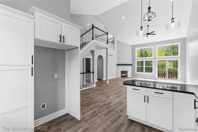 10199 Edgewood Drive, Grand Blanc, MI 48439