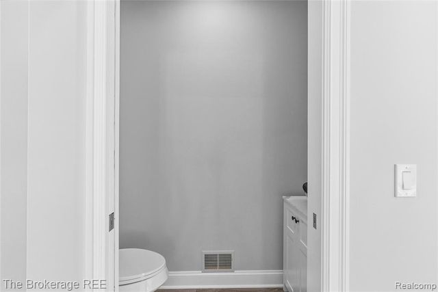 10199 Edgewood Drive, Grand Blanc, MI 48439