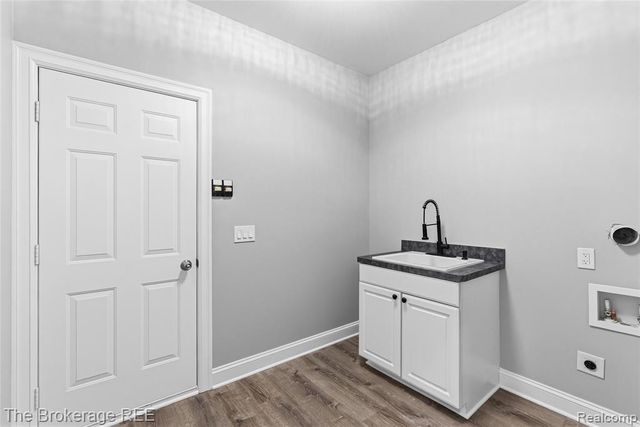 10199 Edgewood Drive, Grand Blanc, MI 48439