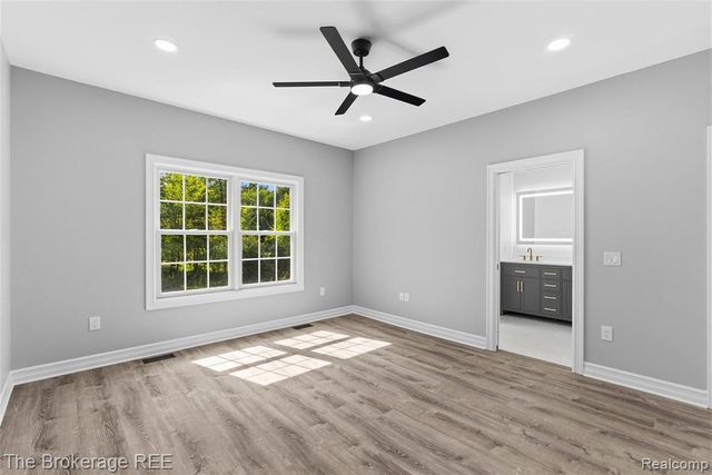 10199 Edgewood Drive, Grand Blanc, MI 48439
