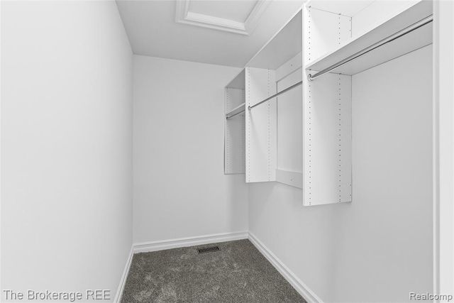 10199 Edgewood Drive, Grand Blanc, MI 48439