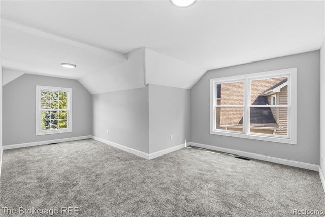 10199 Edgewood Drive, Grand Blanc, MI 48439