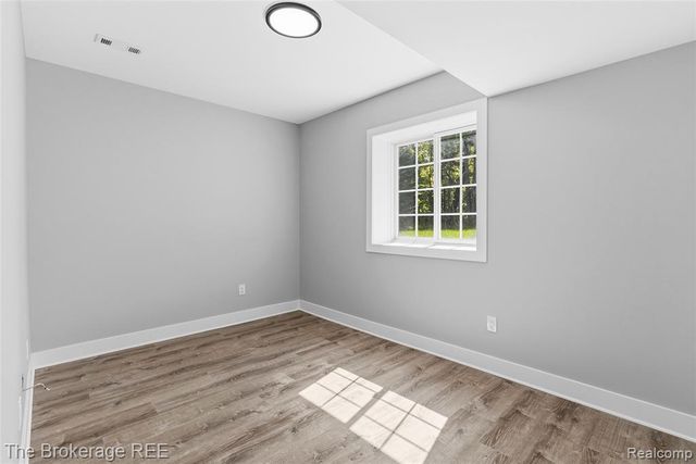 10199 Edgewood Drive, Grand Blanc, MI 48439