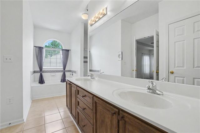 1031 Whitshire Way, Alpharetta, GA 30004