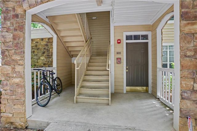 1031 Whitshire Way, Alpharetta, GA 30004