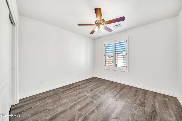 9025 W STATE Avenue, Glendale, AZ 85305