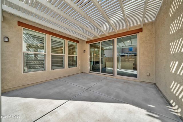 9025 W STATE Avenue, Glendale, AZ 85305