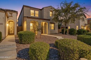 9025 W STATE Avenue, Glendale, AZ 85305
