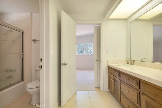 4200 Gayle Drive, Tarzana, CA 91356