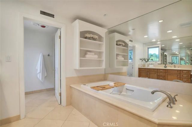 4200 Gayle Drive, Tarzana, CA 91356