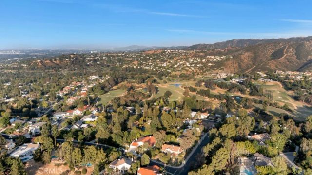 4200 Gayle Drive, Tarzana, CA 91356