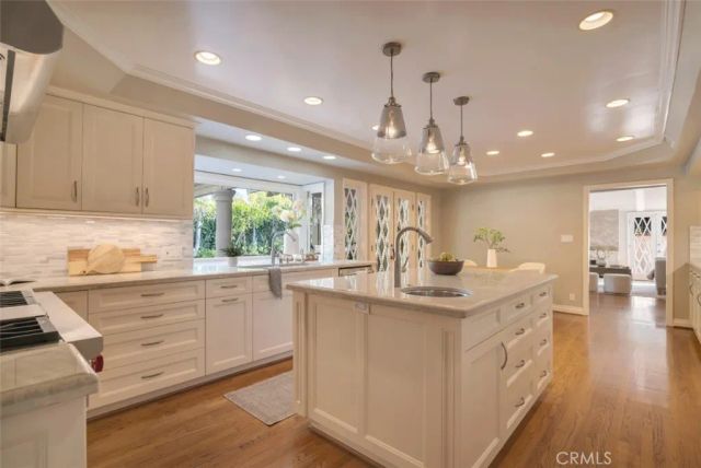 4200 Gayle Drive, Tarzana, CA 91356