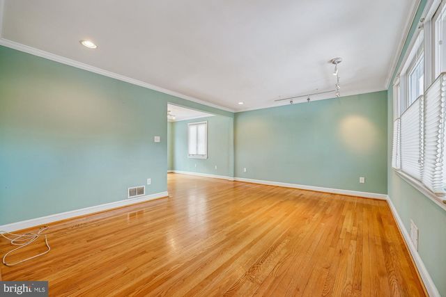 4212 MATTHEWS LN, Kensington, MD 20895