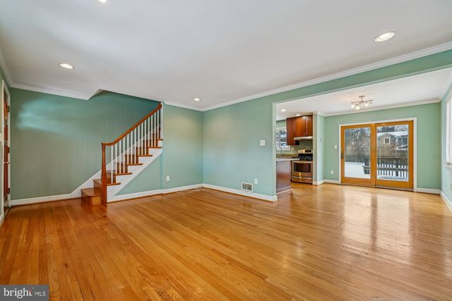 4212 MATTHEWS LN, Kensington, MD 20895