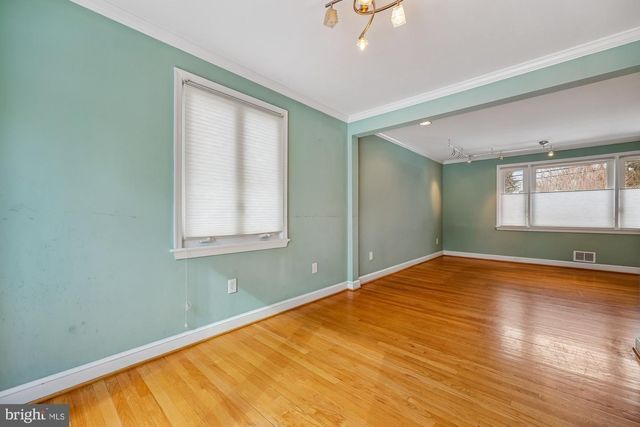 4212 MATTHEWS LN, Kensington, MD 20895