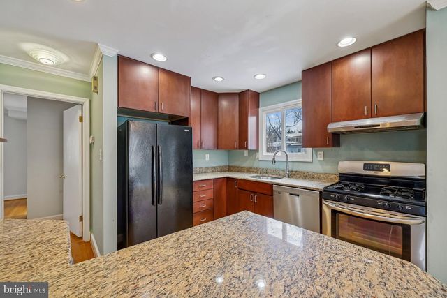 4212 MATTHEWS LN, Kensington, MD 20895