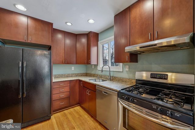 4212 MATTHEWS LN, Kensington, MD 20895