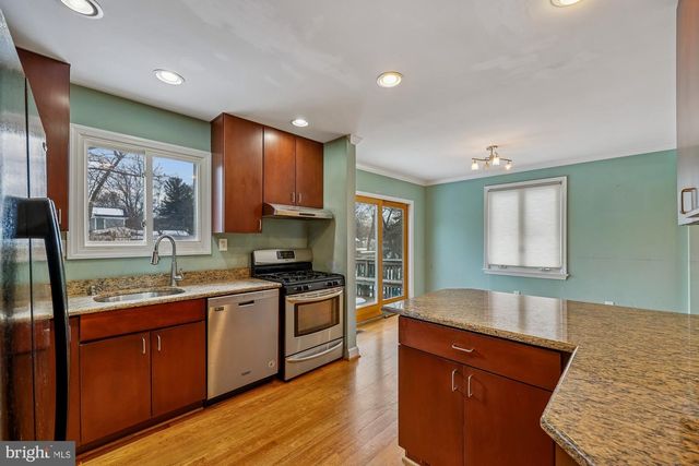 4212 MATTHEWS LN, Kensington, MD 20895