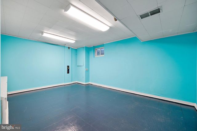 4212 MATTHEWS LN, Kensington, MD 20895