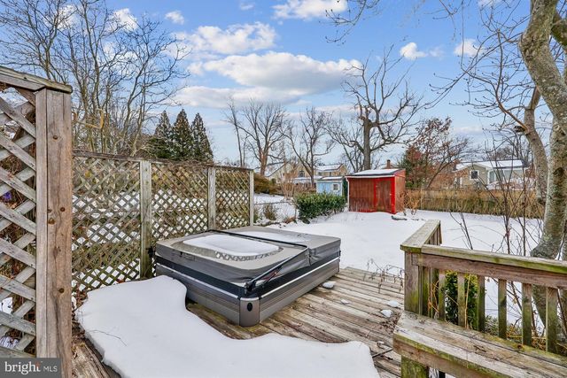 4212 MATTHEWS LN, Kensington, MD 20895