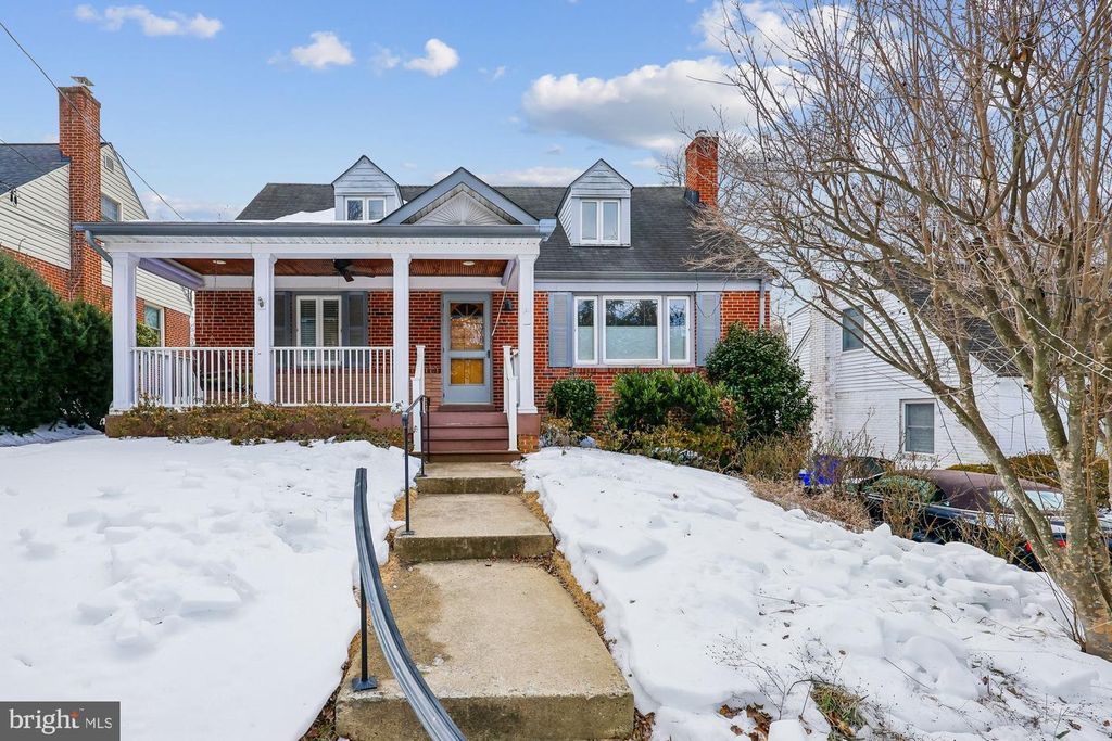 4212 MATTHEWS LN, Kensington, MD 20895