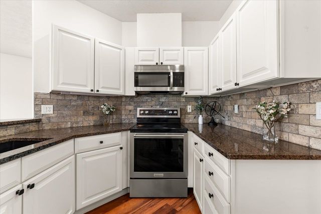 1013 N Country Club Dr, Deer Park, WA 99006