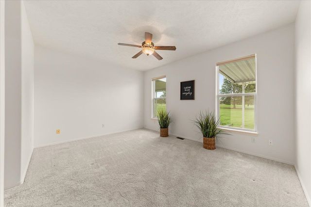 1013 N Country Club Dr, Deer Park, WA 99006