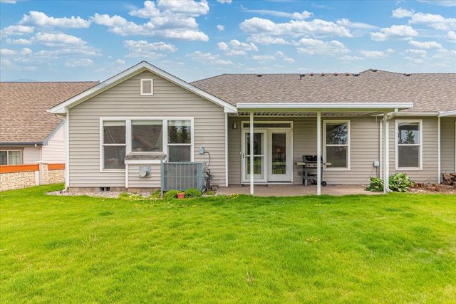 1013 N Country Club Dr, Deer Park, WA 99006