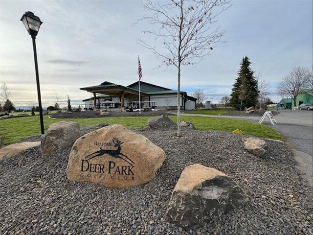 1013 N Country Club Dr, Deer Park, WA 99006