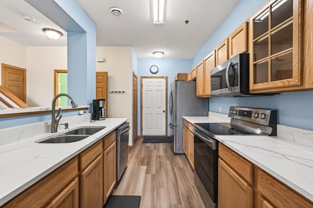 11357 Aberdeen Circle NE B, Blaine, MN 55449