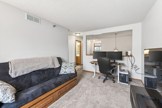 11357 Aberdeen Circle NE B, Blaine, MN 55449