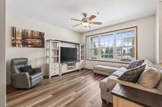 11357 Aberdeen Circle NE B, Blaine, MN 55449