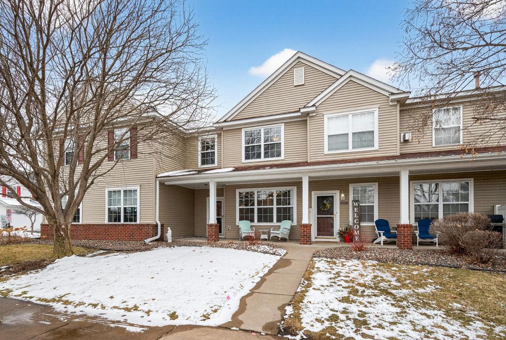 11357 Aberdeen Circle NE B, Blaine, MN 55449