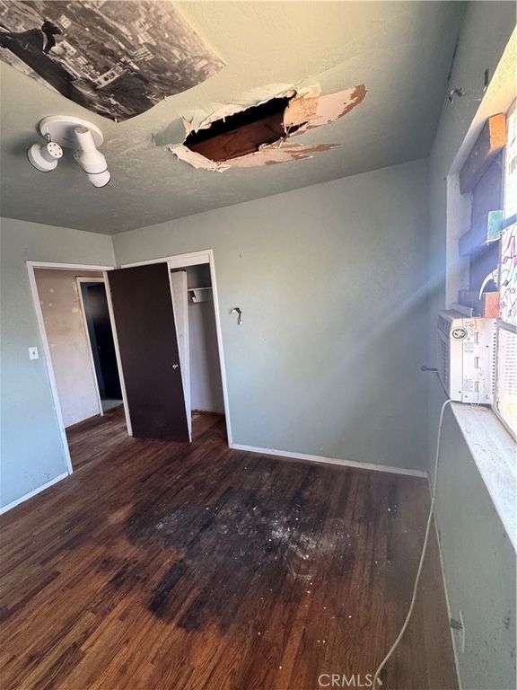 Image 21 of property listing at 5703 E Hampton, Fresno, CA 93727