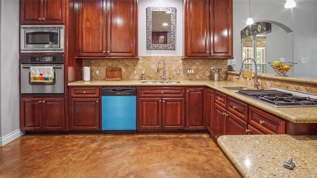 1401 Watson Drive, Deer Park, TX 77536