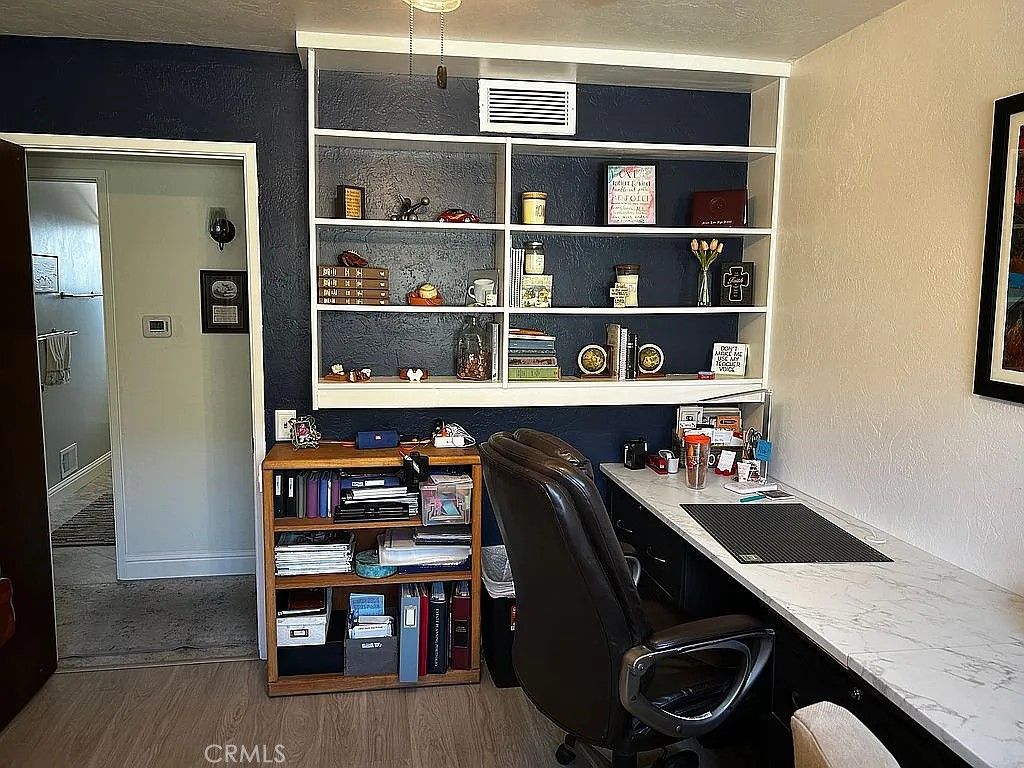 Image 15 of property listing at 1046 W Princeton Avenue, Visalia, CA 93277