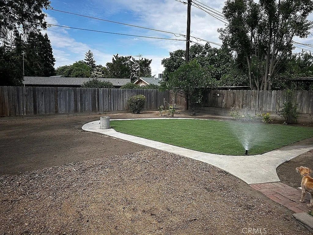 Image 19 of property listing at 1046 W Princeton Avenue, Visalia, CA 93277