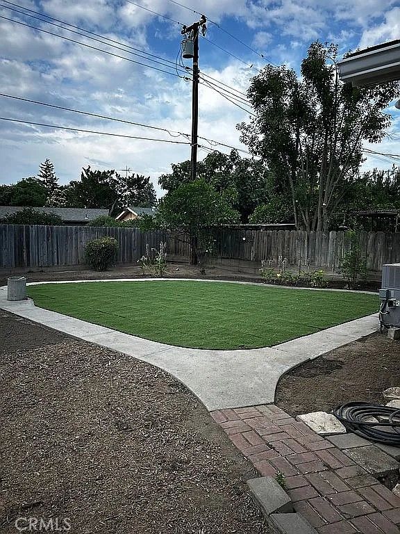 Image 20 of property listing at 1046 W Princeton Avenue, Visalia, CA 93277
