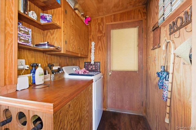 80 Newport Road, Island Park, NY 11558