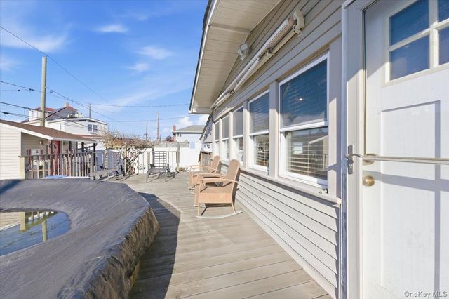 80 Newport Road, Island Park, NY 11558