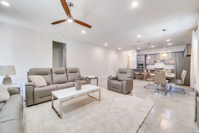 1114 Aidenbaum, San Antonio, TX 78260